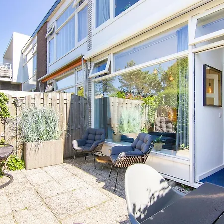 Apartment De Zeemeermin, Free Parking *