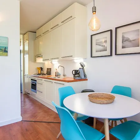 De Zeemeermin, Free Parking