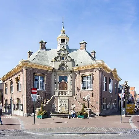 Apartment De Zeemeermin, Free Parking *