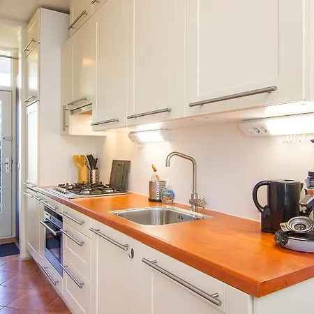 De Zeemeermin, Free Parking * Zandvoort