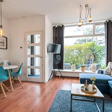 De Zeemeermin, Free Parking * Zandvoort