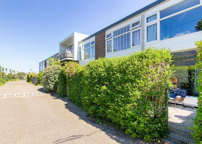 De Zeemeermin, Free Parking *