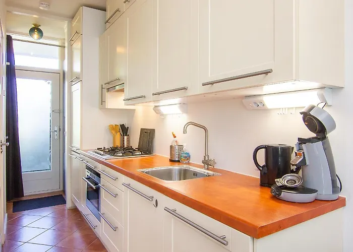 De Zeemeermin, Free Parking * Zandvoort