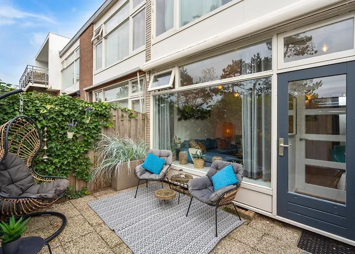 De Zeemeermin, Free Parking Zandvoort